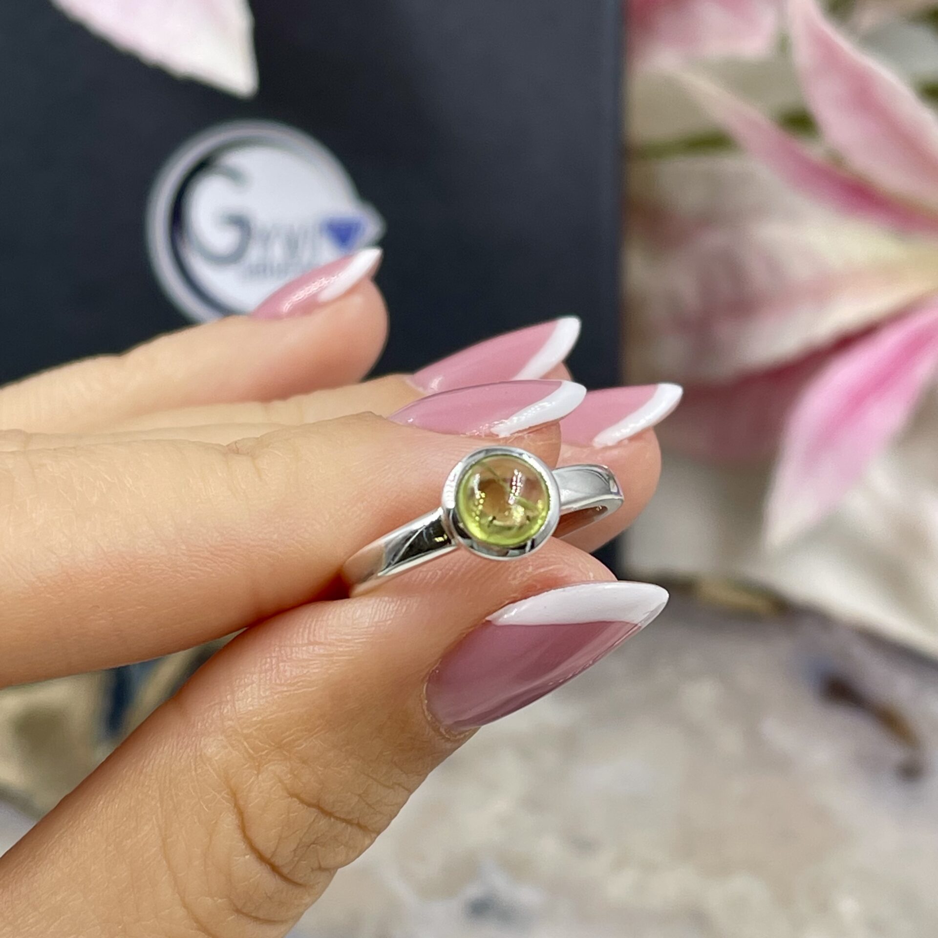 Žiedas su peridotu (olivinas), 17,5 dydis - Image 2